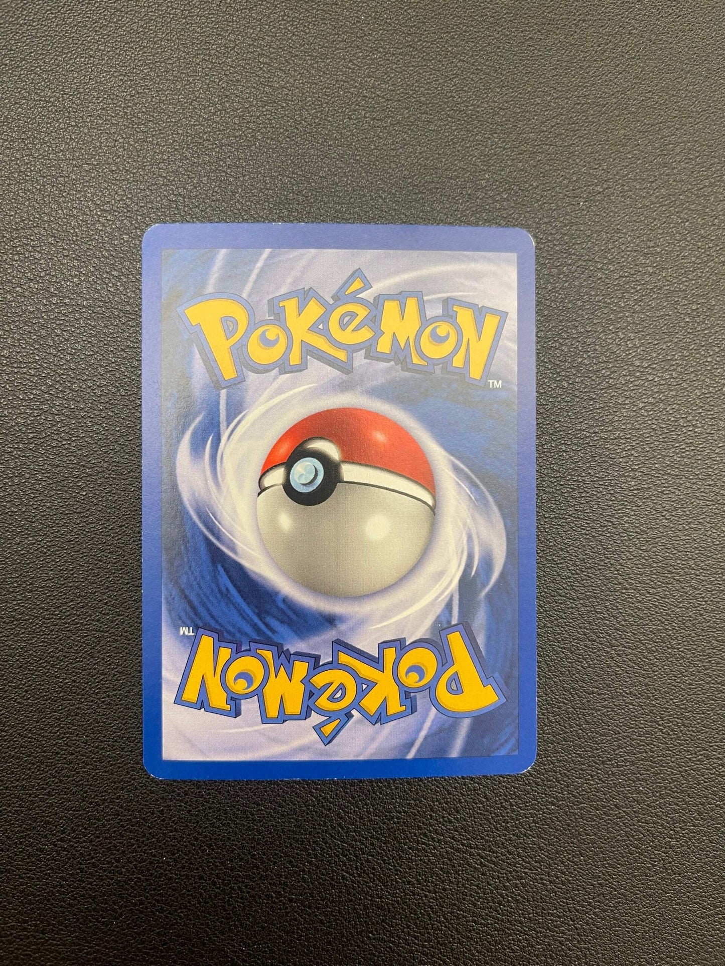 2/111 Azumarill Holo Near Mint | Neo Genesis (IT)