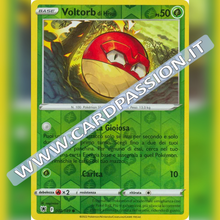 002/189 Voltorb di Hisui Comune Reverse | Lucentezza Siderale - Card Passion