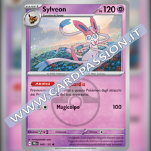 040/131 Sylveon Master Ball Reverse | Evoluzioni Prismatiche