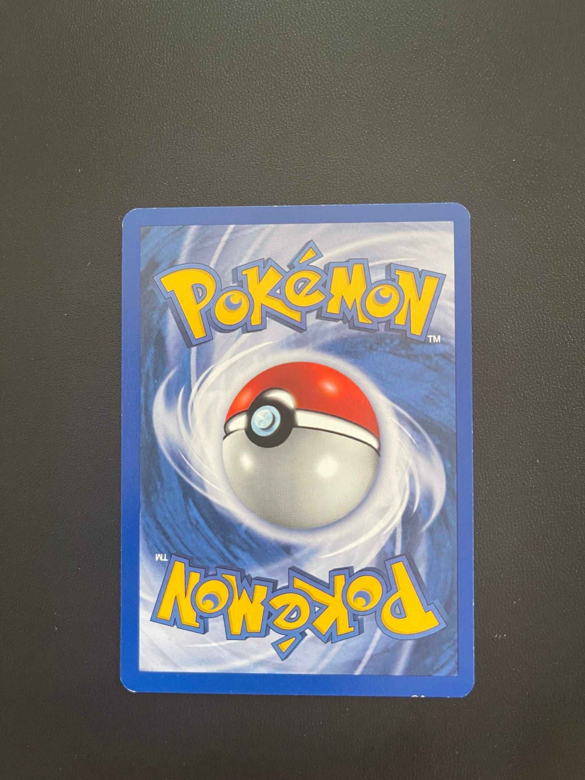 70/111 Pikachu | Neo Genesis